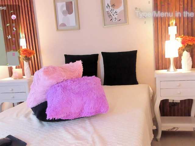 EllieRussell's BongaCams show and profile