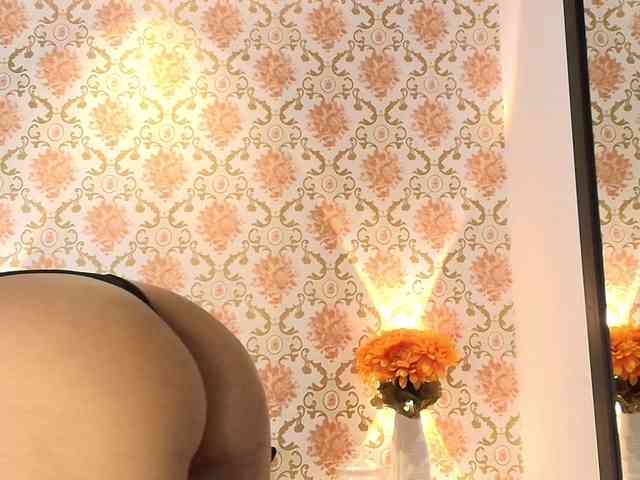 EllieRussell webcam