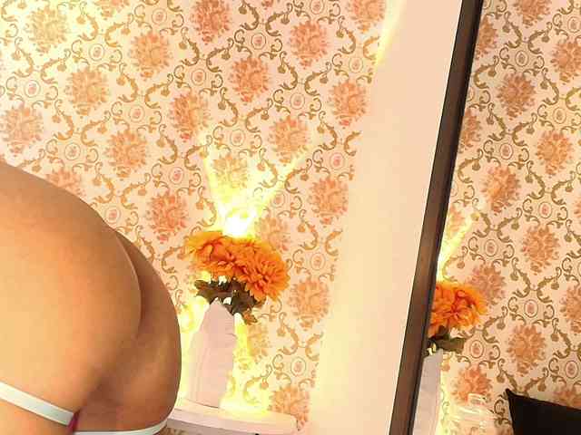 EllieRussell webcam