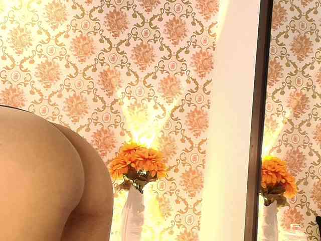 EllieRussell webcam