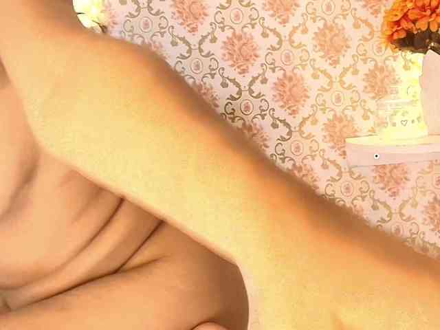 webcam strip EllieRussell