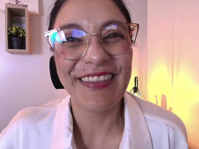 Zuzana21's BongaCams show and profile