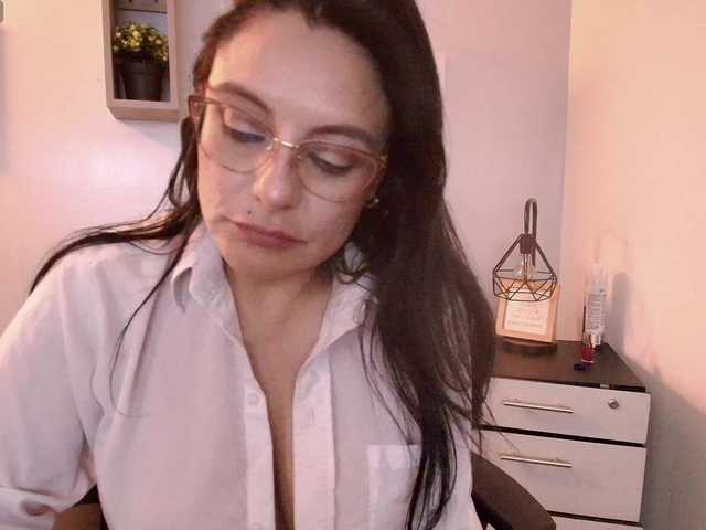 Zuzana21's BongaCams show and profile