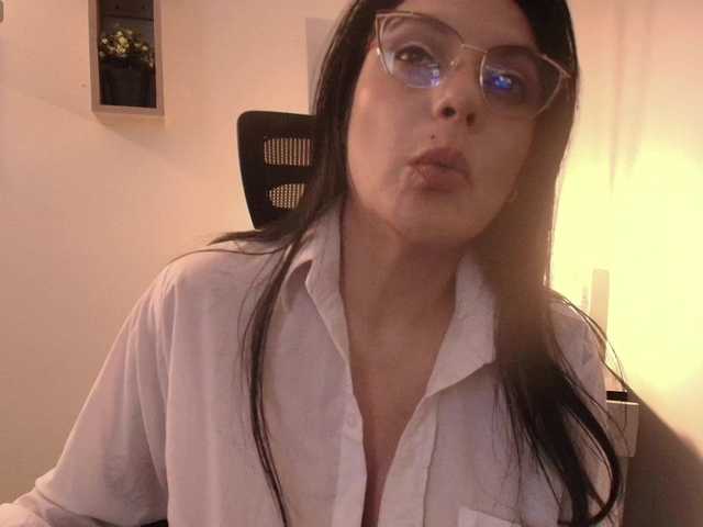 Zuzana21's BongaCams show and profile