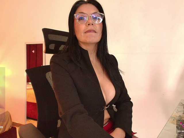 Zuzana21's BongaCams show and profile