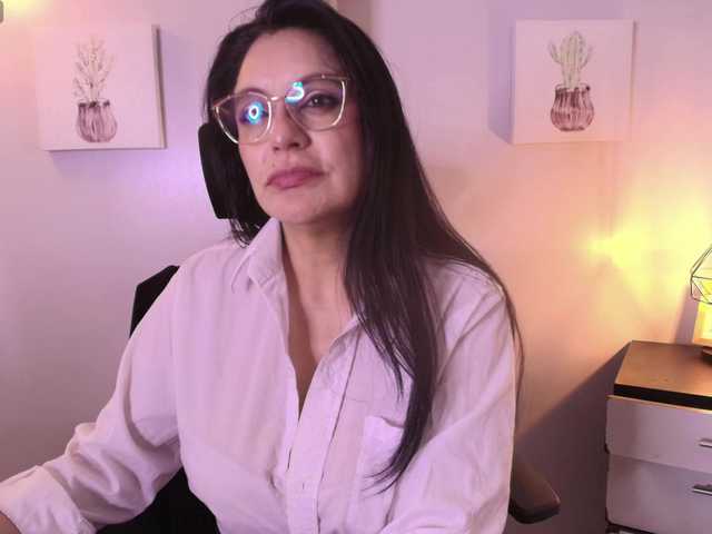 Zuzana21's BongaCams show and profile