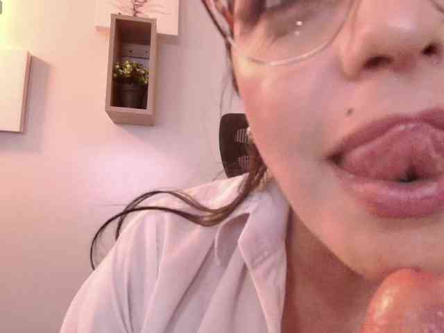 Zuzana21 Live Webcam on BongaCams