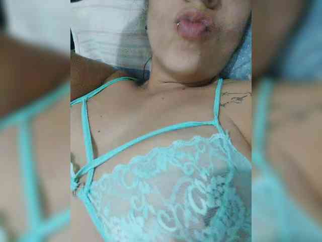 LindaLunaa webcam