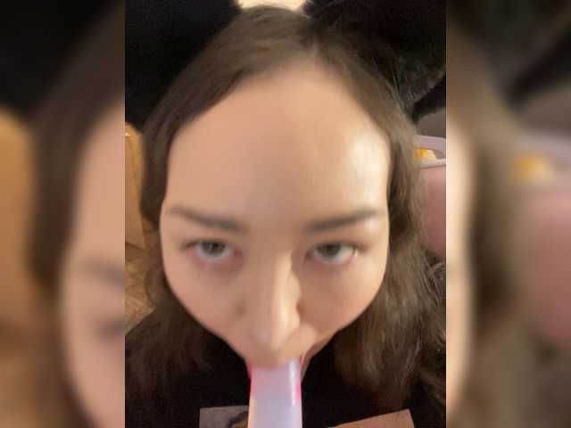 -tiny-nika-'s BongaCams show and profile