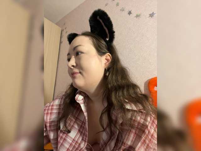 -tiny-nika-'s BongaCams show and profile