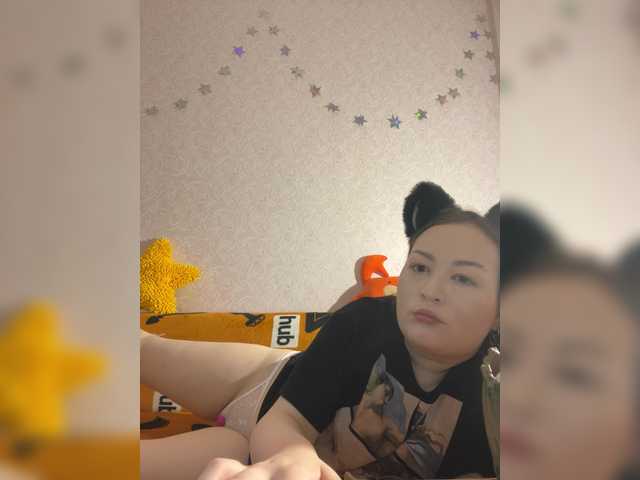 -tiny-nika-'s BongaCams show and profile