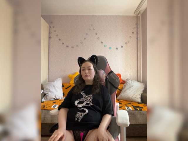 -tiny-nika-'s BongaCams show and profile