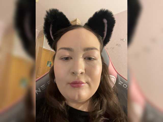 -tiny-nika-'s BongaCams show and profile