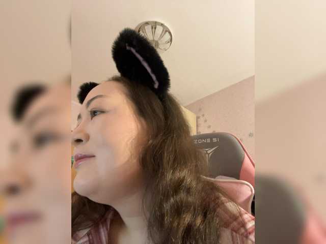 -tiny-nika-'s BongaCams show and profile