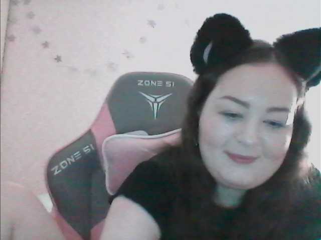 -tiny-nika-'s BongaCams show and profile