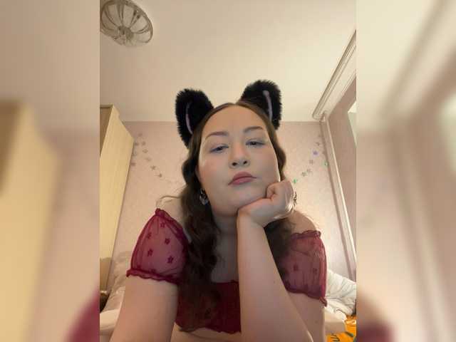 -tiny-nika-'s BongaCams show and profile