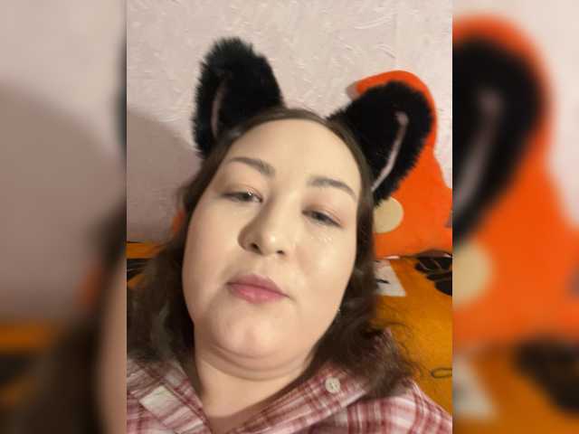 -tiny-nika-'s BongaCams show and profile