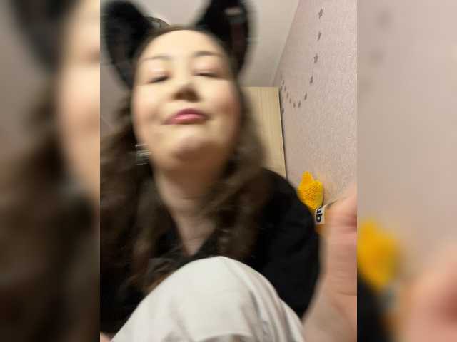 -tiny-nika-'s BongaCams show and profile