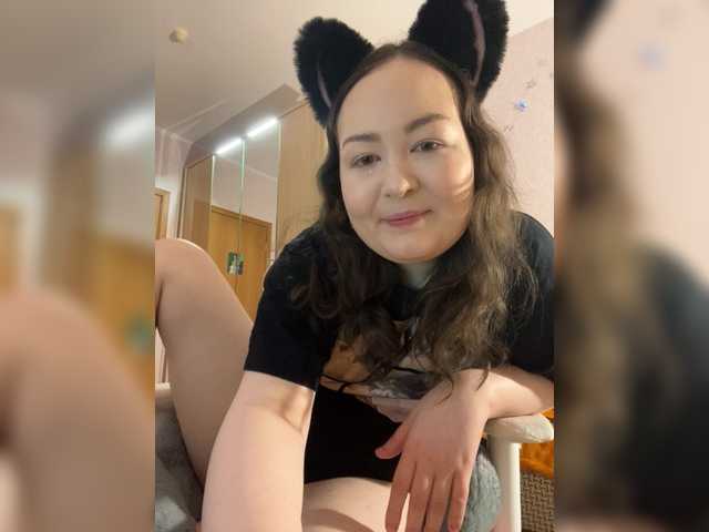 -tiny-nika-'s BongaCams show and profile