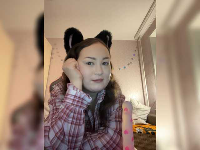 -tiny-nika-'s BongaCams show and profile