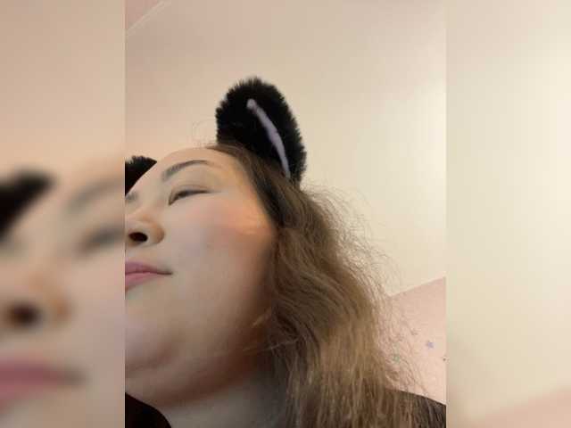 -tiny-nika-'s BongaCams show and profile