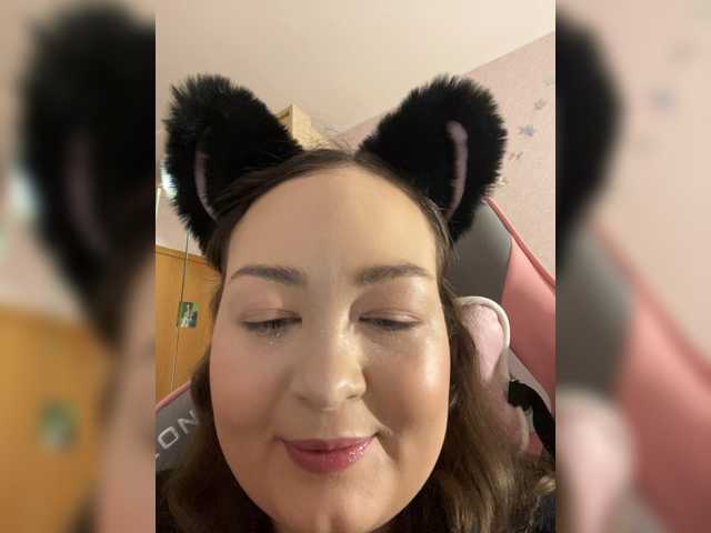 -tiny-nika-'s BongaCams show and profile