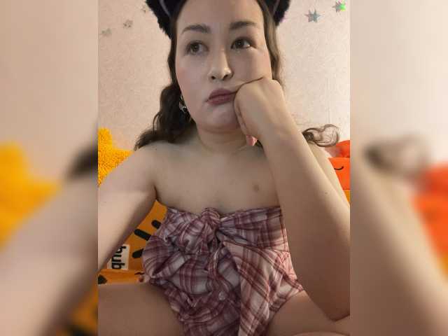 -tiny-nika-'s BongaCams show and profile