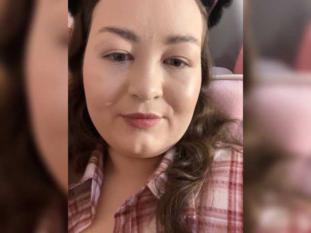 -tiny-nika-'s BongaCams show and profile