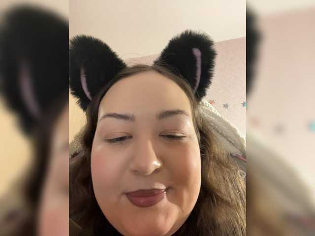 -tiny-nika-'s BongaCams show and profile