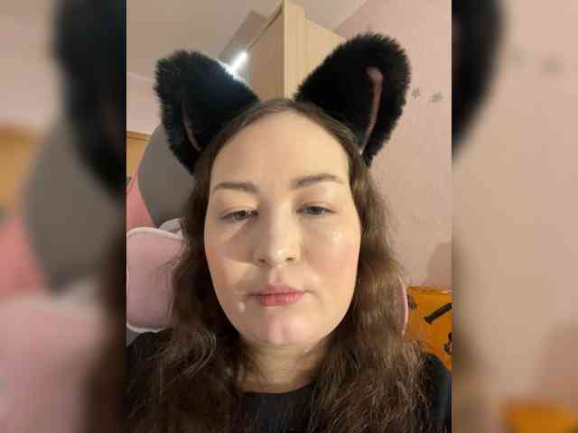 -tiny-nika- -tiny-nika-