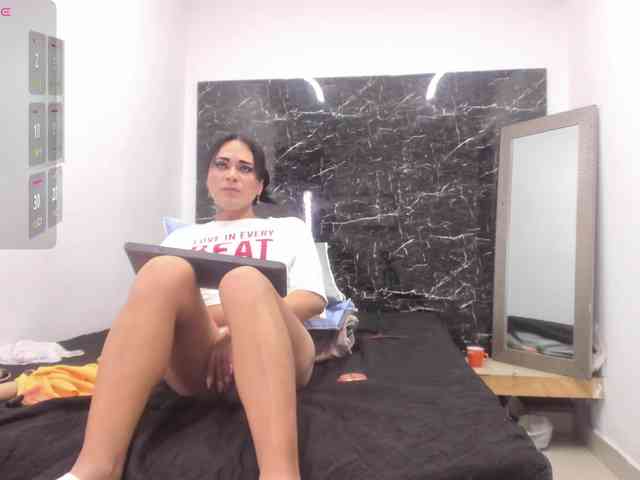 Analiasmith89 Live Webcam on BongaCams
