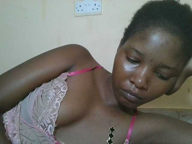 Hornyqueen4's BongaCams show and profile