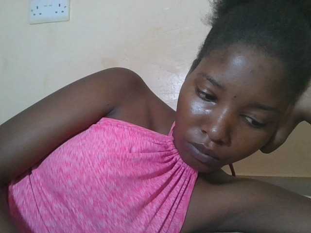 Hornyqueen4's BongaCams show and profile