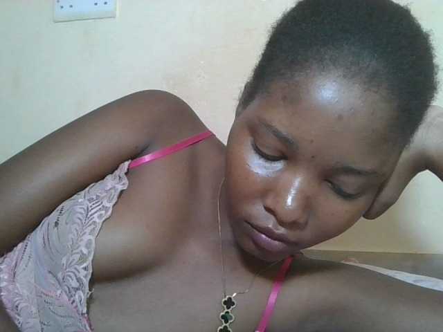 Hornyqueen4's BongaCams show and profile