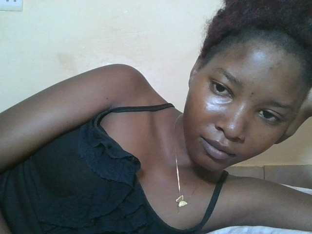 Hornyqueen4's BongaCams show and profile