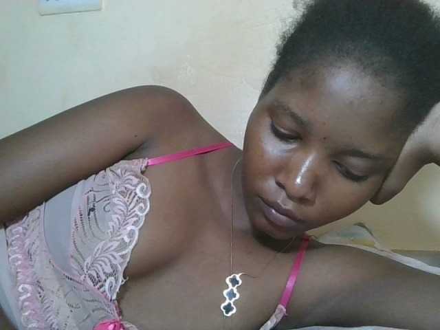 Hornyqueen4's BongaCams show and profile