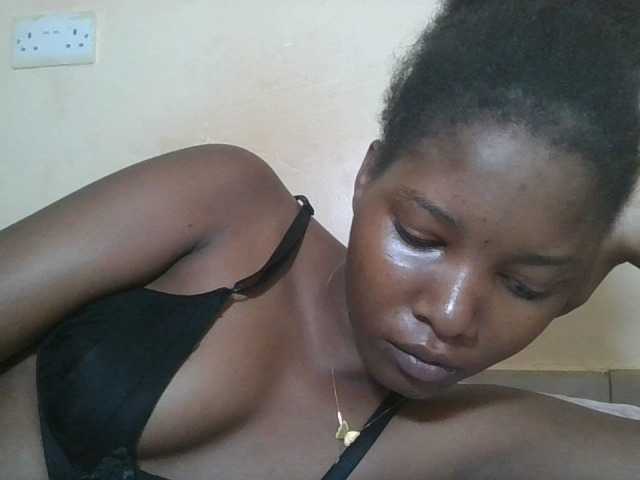 Hornyqueen4's BongaCams show and profile