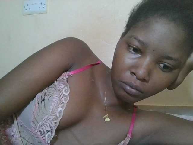 Hornyqueen4's BongaCams show and profile