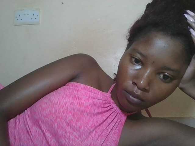 Hornyqueen4's BongaCams show and profile