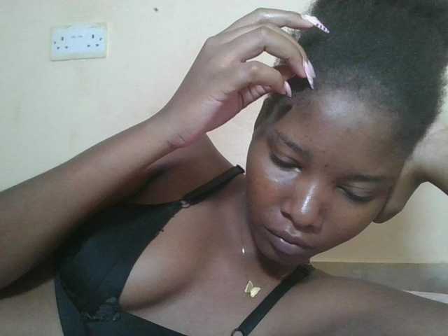 Hornyqueen4's BongaCams show and profile