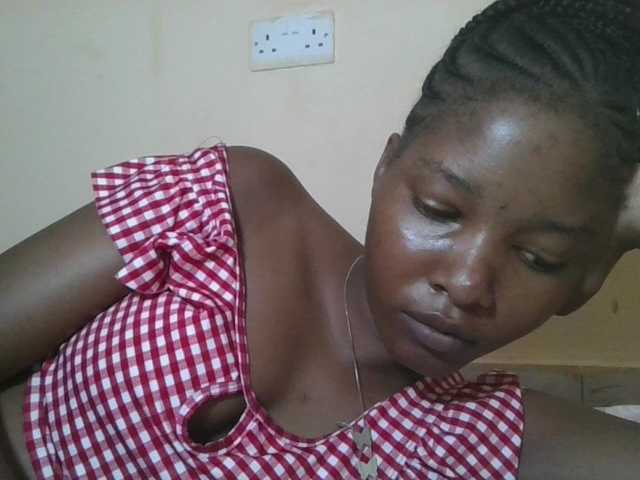 Hornyqueen4's BongaCams show and profile