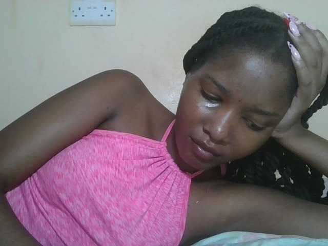 Hornyqueen4's BongaCams show and profile