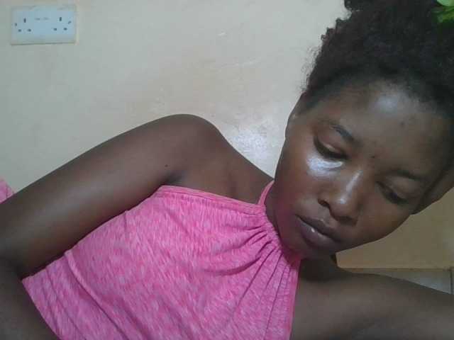 Hornyqueen4's BongaCams show and profile