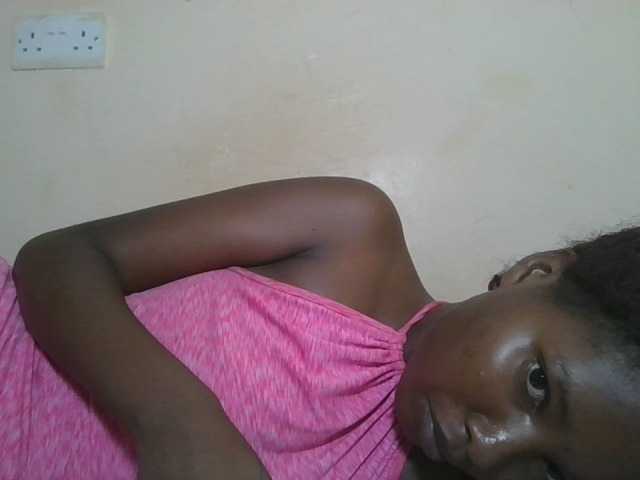 Hornyqueen4's BongaCams show and profile