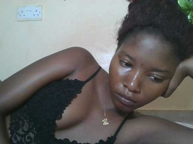 Hornyqueen4's BongaCams show and profile