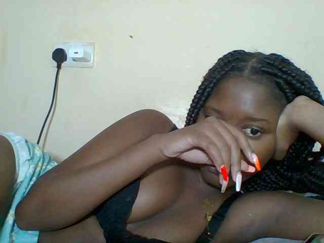 Hornyqueen4 webcam