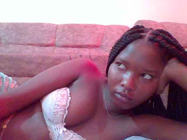 Hornyqueen4 webcam