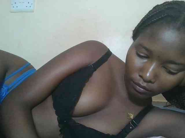 Hornyqueen4 webcam