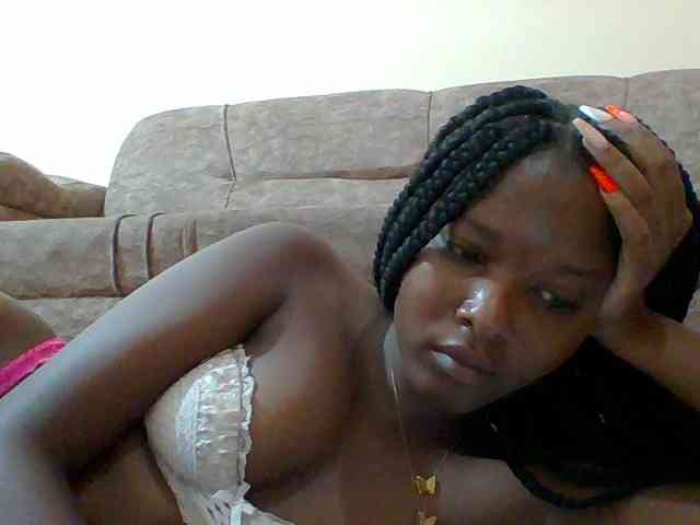 Hornyqueen4 webcam