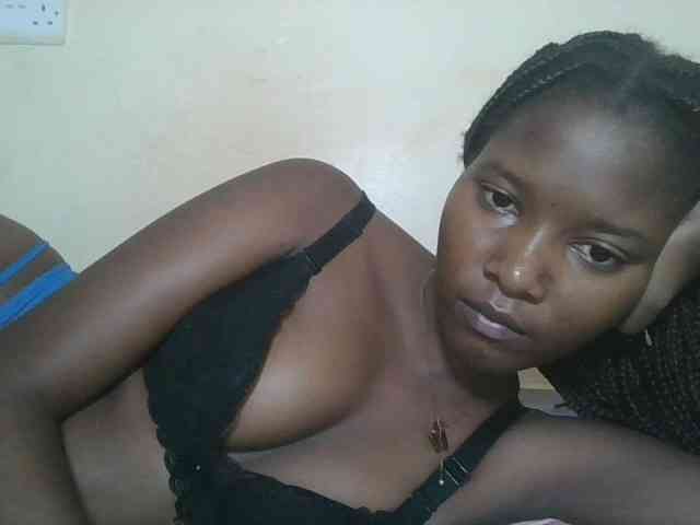 Hornyqueen4 webcam